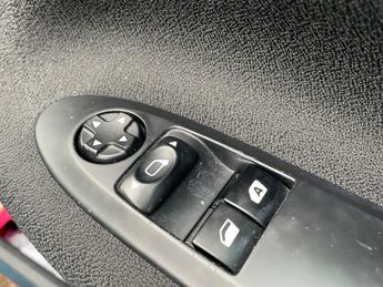 DS AUTOMOBILES DS 3 1.2 PureTech DStyle Nav EAT6 Euro 6 (s/s) 3dr