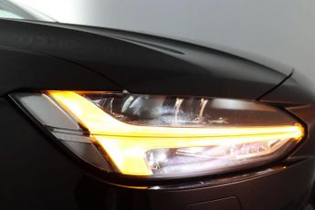 Volvo V90 2.0h T6 Recharge 11.6kWh R-Design Auto AWD Euro 6 (s/s) 5dr