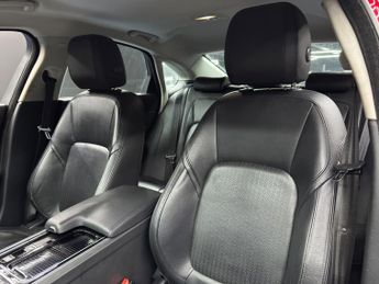 Jaguar XF 2.0d Prestige Auto Euro 6 (s/s) 4dr