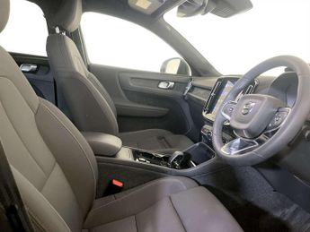 Volvo XC40 Recharge 69kWh Core SUV 5dr Electric Auto (231 ps)