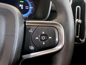 Volvo XC40 Recharge 69kWh Core SUV 5dr Electric Auto (231 ps)