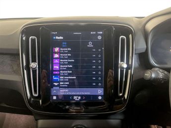 Volvo XC40 Recharge 69kWh Core SUV 5dr Electric Auto (231 ps)