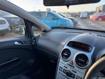 Vauxhall Corsa 1.4i 16v Exclusiv 5dr