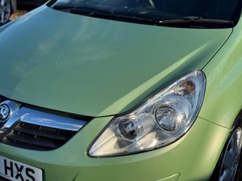 Vauxhall Corsa 1.4i 16v Exclusiv 5dr