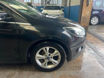 Ford Focus 1.6 Zetec Powershift Euro 5 5dr