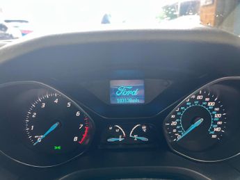 Ford Focus 1.6 Zetec Powershift Euro 5 5dr