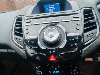 Ford Fiesta 1.6 Titanium Powershift Euro 5 5dr