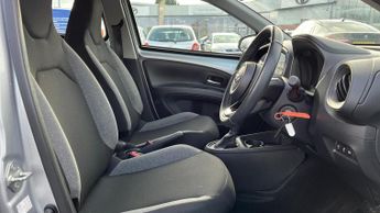 Toyota Aygo X 1.0 VVT-i Pure x-shift Euro 6 (s/s) 5dr