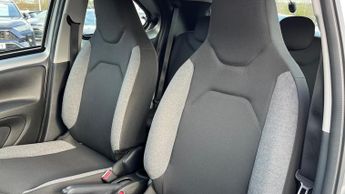 Toyota Aygo X 1.0 VVT-i Pure x-shift Euro 6 (s/s) 5dr
