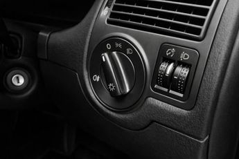 Volkswagen Golf 1.6 SE 5dr