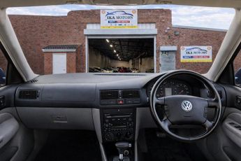 Volkswagen Golf 1.6 SE 5dr