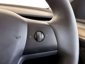 Tesla Model Y SUV 5dr Electric Auto RWD (346 ps)