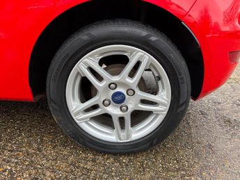 Ford Fiesta 1.0T EcoBoost Zetec Euro 5 (s/s) 3dr
