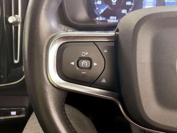 Volvo XC40 1.5h T4 Recharge 10.7kWh Inscription SUV 5dr Petrol Plug-in Hybr