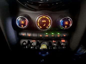 MINI Electric Hatch Cooper SE 32.6kWh Level 2 Hatchback 3dr Electric Auto (184 ps)