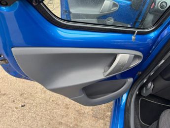 Toyota AYGO 1.0 VVT-i Blue MultiMode Euro 4 5dr