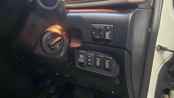 Nissan Elgrand 3.5 AUTECH 4wd HIGHWAY STAR E curtains