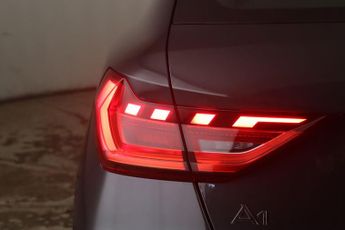 Audi A1 1.0 TFSI 25 Technik Sportback Euro 6 (s/s) 5dr