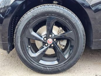 Jaguar F-PACE 2.0 P250i R-Sport Auto AWD Euro 6 (s/s) 5dr