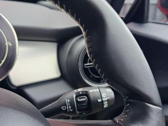 MINI Hatch 1.5 Cooper Exclusive Steptronic Euro 6 (s/s) 3dr