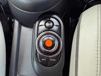 MINI Convertible 1.5 Cooper Exclusive Steptronic Euro 6 (s/s) 2dr