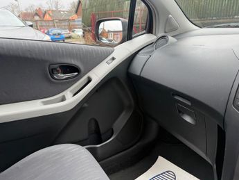 Toyota Yaris 1.33 Dual VVT-i TR MultiMode Euro 4 (s/s) 3dr