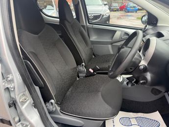 Peugeot 107 1.0 12V Urban 2 Tronic Euro 4 5dr