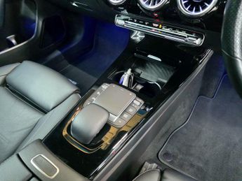 Mercedes-Benz CLA 1.3 CLA180 AMG Line (Premium Plus 2) Coupe 7G-DCT Euro 6 (s/s) 4
