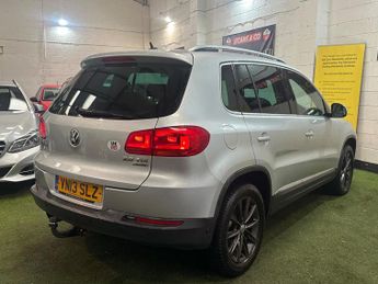 Volkswagen Tiguan 2.0 TDI BlueMotion Tech SE DSG 4WD Euro 5 (s/s) 5dr