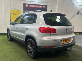 Volkswagen Tiguan 2.0 TDI BlueMotion Tech SE DSG 4WD Euro 5 (s/s) 5dr