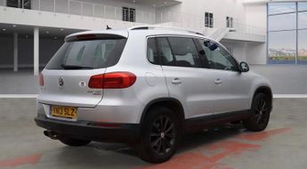 Volkswagen Tiguan 2.0 TDI BlueMotion Tech SE DSG 4WD Euro 5 (s/s) 5dr