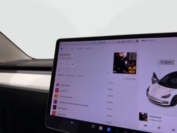 Tesla Model 3 (Dual Motor) Long Range Auto 4WDE 4dr