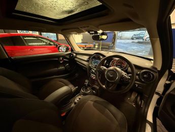 MINI Hatch 1.5 Cooper Classic Steptronic Euro 6 (s/s) 3dr