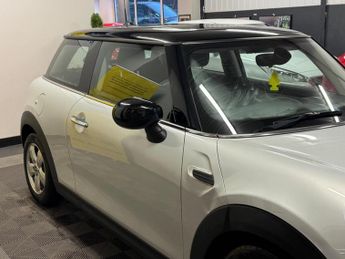 MINI Hatch 1.5 Cooper Classic Steptronic Euro 6 (s/s) 3dr