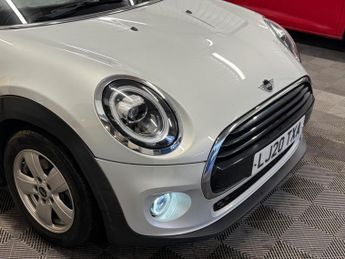 MINI Hatch 1.5 Cooper Classic Steptronic Euro 6 (s/s) 3dr