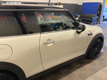 MINI Electric Hatch Cooper SE 32.6kWh Level 2 Auto 3dr