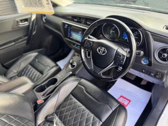 Toyota Auris 1.8 VVT-h GB25 CVT Euro 6 (s/s) 5dr (Safety Sense)