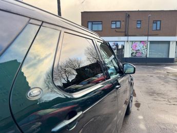 Land Rover Discovery 3.0 TD V6 HSE Luxury Auto 4WD Euro 6 (s/s) 5dr