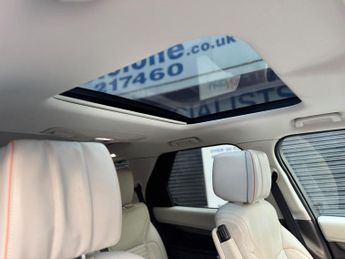 Land Rover Discovery 3.0 TD V6 HSE Luxury Auto 4WD Euro 6 (s/s) 5dr