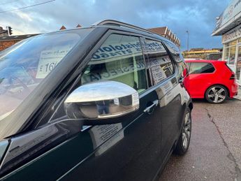 Land Rover Discovery 3.0 TD V6 HSE Luxury Auto 4WD Euro 6 (s/s) 5dr