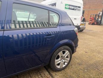 Vauxhall Astra 1.8i 16v Club 5dr