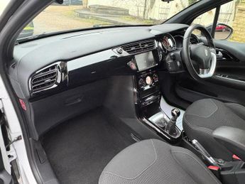 DS AUTOMOBILES DS 3 1.2 PureTech Connected Chic Euro 6 (s/s) 3dr