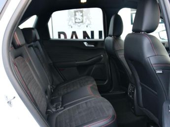Ford Kuga 2.5 EcoBoost Duratec 14.4kWh ST-Line First Edition SUV 5dr Petro