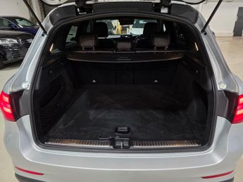 Mercedes-Benz GLC 2.1 GLC250d AMG Line (Premium Plus) G-Tronic 4MATIC Euro 6 (s/s)