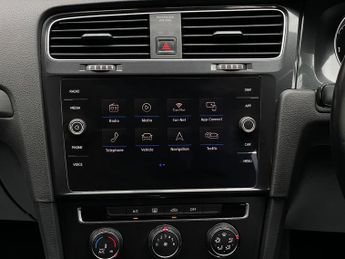 Volkswagen Golf 1.6 TDI SE Nav DSG Euro 6 (s/s) 5dr