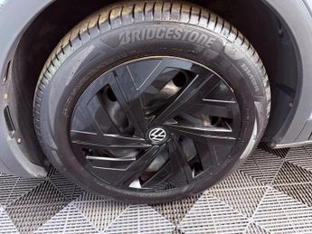 Volkswagen ID.4 Pro Performance 77kWh Life Auto 5dr