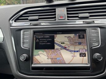 Volkswagen Tiguan 2.0 TDI BlueMotion Tech SE Navigation DSG 4Motion Euro 6 (s/s) 5