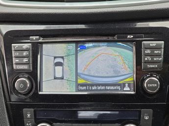 Nissan Qashqai 1.2 DIG-T N-Connecta XTRON Euro 6 (s/s) 5dr