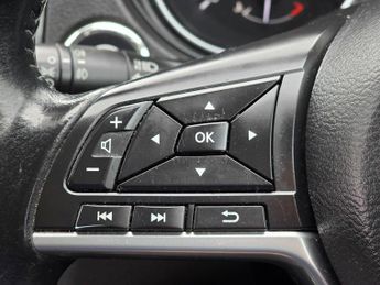 Nissan Qashqai 1.2 DIG-T N-Connecta XTRON Euro 6 (s/s) 5dr