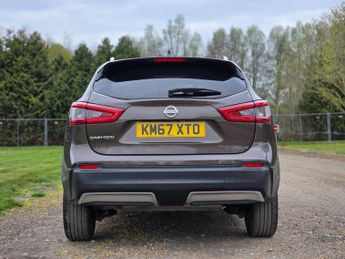 Nissan Qashqai 1.2 DIG-T N-Connecta XTRON Euro 6 (s/s) 5dr